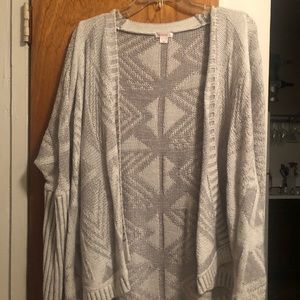 Grey & white sweater